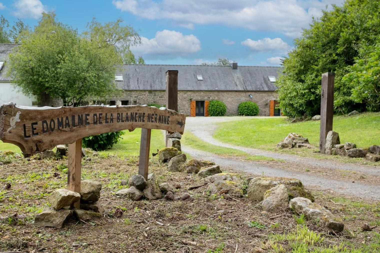 Domaine De La Blanche Hermine Plounerin Exterior foto